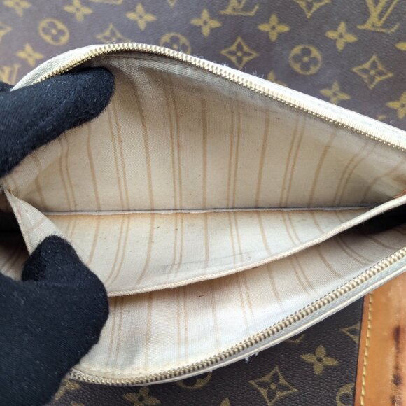 LOUIS VUITTON Damier Azur Neverfull Pouch - Picture 8 of 15